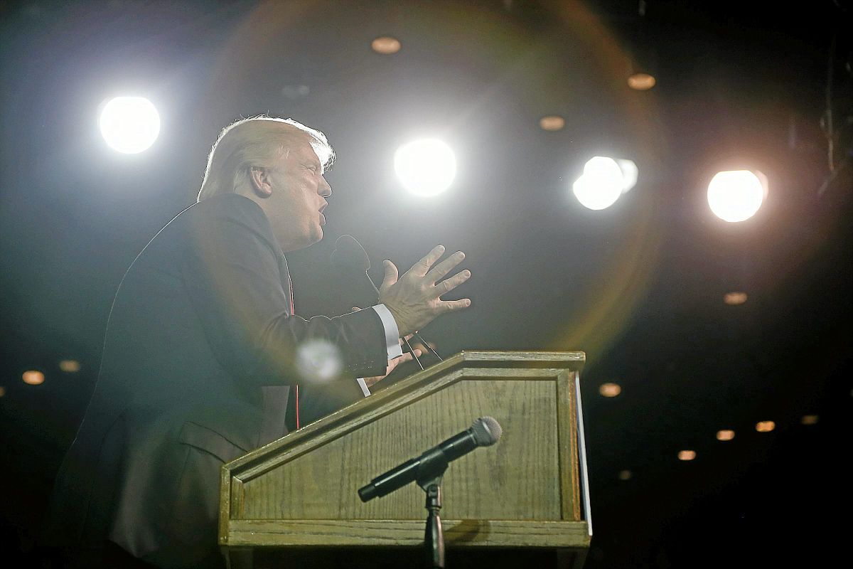 2016-01-21-ne-trump